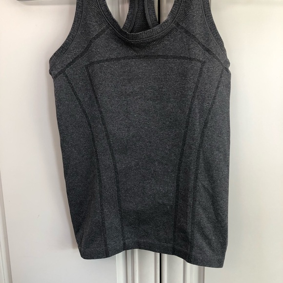 Ivivva by Lululemon Fly Tech tanktop - Picture 3 of 10